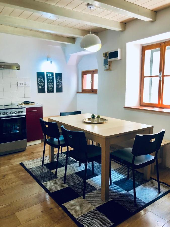 Seayou!***Charming 1-Bedroom Rental Unit In The Old City Center Of Cres Luaran gambar