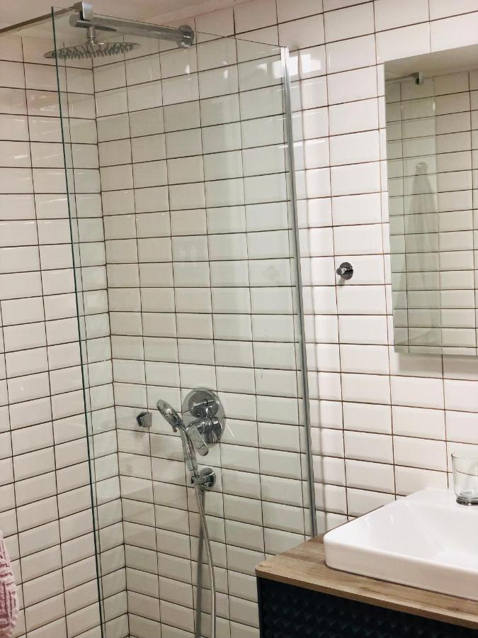 Seayou!***Charming 1-Bedroom Rental Unit In The Old City Center Of Cres Luaran gambar
