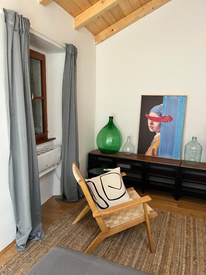 Seayou!***Charming 1-Bedroom Rental Unit In The Old City Center Of Cres Luaran gambar